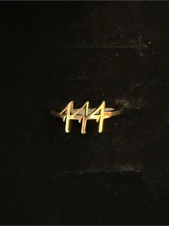 XIO Jewelry - Gold Plated 444 Angel Numbers Accent Ring - Size 7